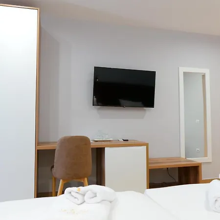 Otel Armar 4*